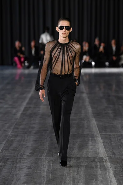 Look 39
